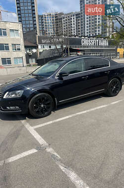 Седан Volkswagen Passat 2012 в 