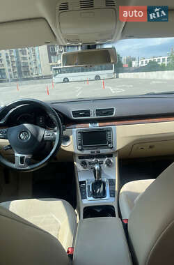 Седан Volkswagen Passat 2012 в 