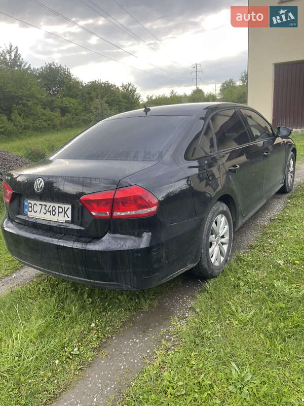 Седан Volkswagen Passat 2012 в Львове