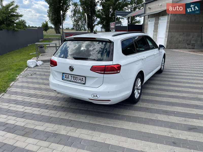 Універсал Volkswagen Passat 2015 в Києві