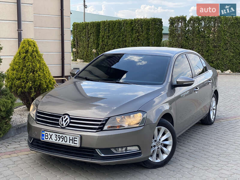 Седан Volkswagen Passat 2011 в Дунаївцях
