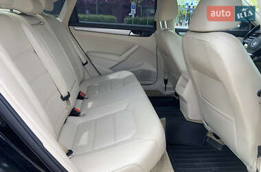 Седан Volkswagen Passat 2015 в 