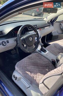 Седан Volkswagen Passat 2005 в 