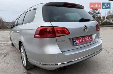 Універсал Volkswagen Passat 2012 в 