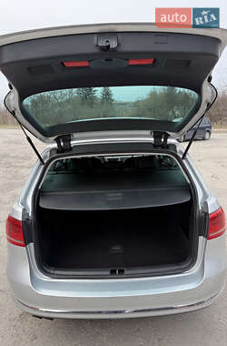 Універсал Volkswagen Passat 2012 в 