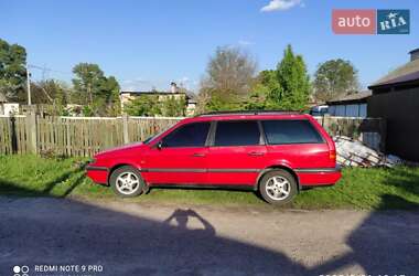 Універсал Volkswagen Passat 1994 в 