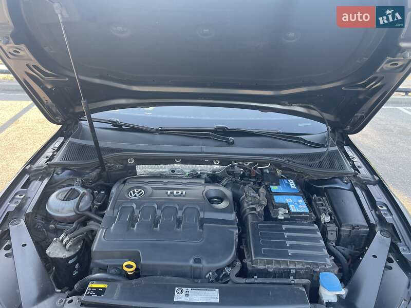Универсал Volkswagen Passat 2015 в Днепре