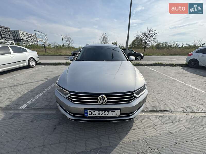 Універсал Volkswagen Passat 2015 в Львові