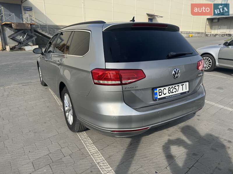 Універсал Volkswagen Passat 2015 в Львові