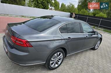 Седан Volkswagen Passat 2016 в 