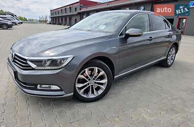 Седан Volkswagen Passat 2016 в 