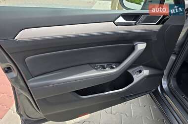 Седан Volkswagen Passat 2016 в 