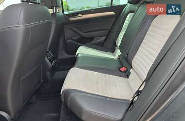 Седан Volkswagen Passat 2016 в 