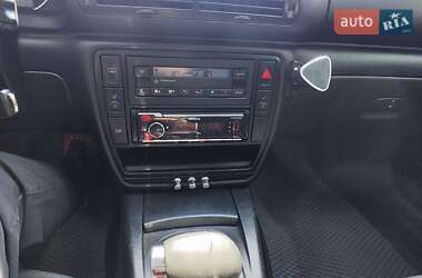 Універсал Volkswagen Passat 2001 в 
