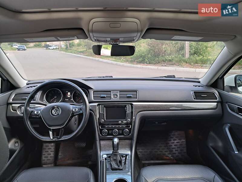 Седан Volkswagen Passat 2017 в Кривому Розі