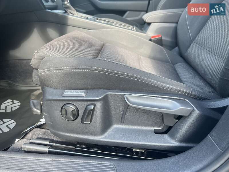 Универсал Volkswagen Passat 2015 в Киеве