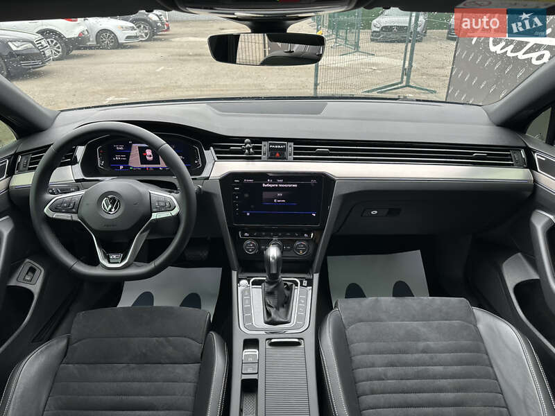 Седан Volkswagen Passat 2020 в Киеве