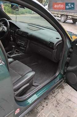 Седан Volkswagen Passat 2000 в 