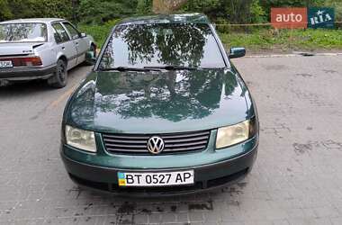 Седан Volkswagen Passat 2000 в 