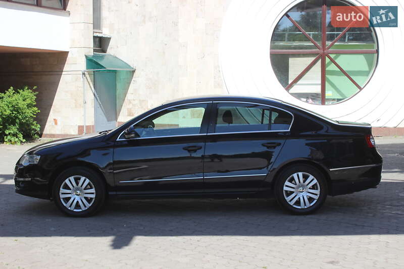 Седан Volkswagen Passat 2008 в Днепре