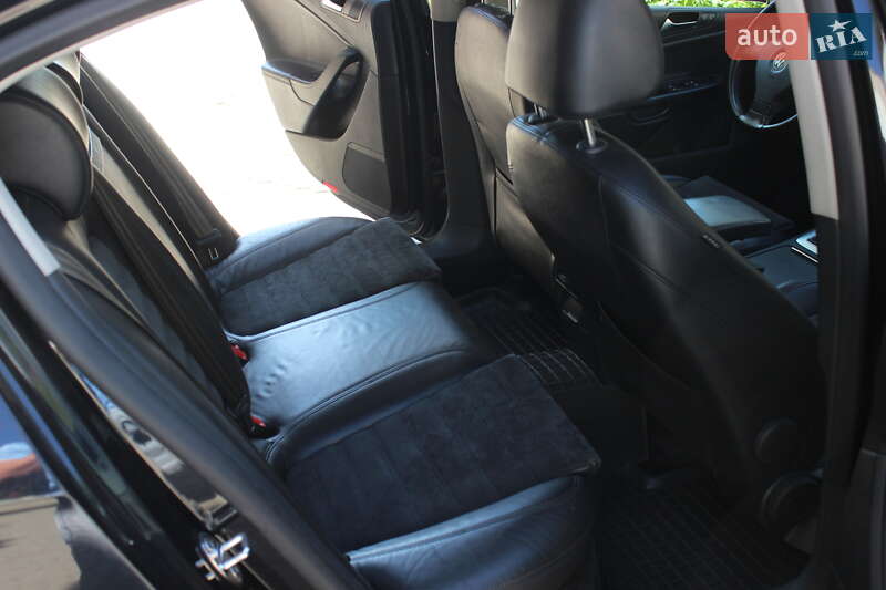 Седан Volkswagen Passat 2008 в Днепре