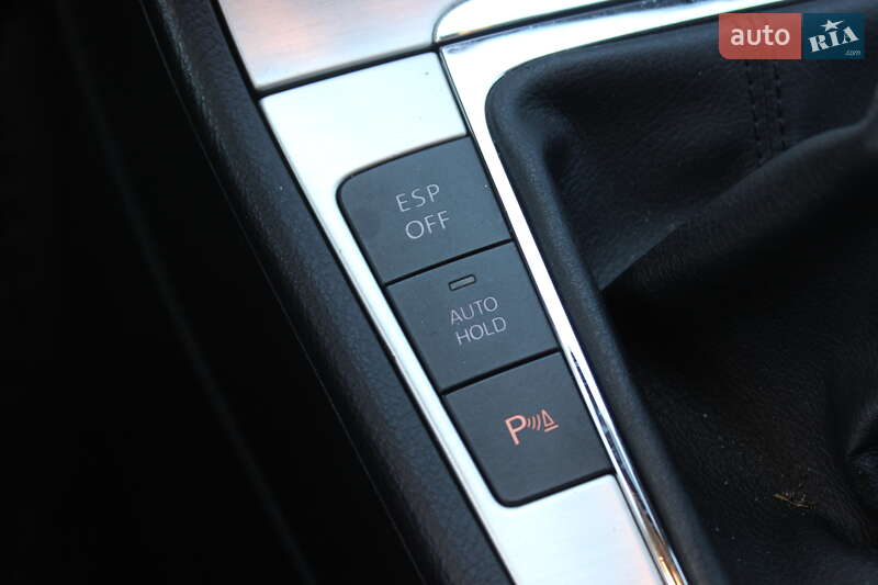 Седан Volkswagen Passat 2008 в Днепре