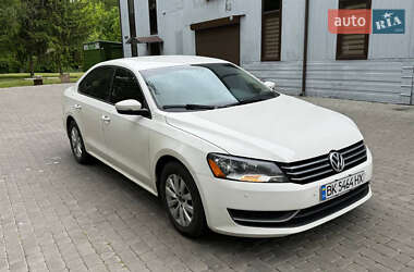 Седан Volkswagen Passat 2014 в Луцке