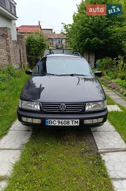 Универсал Volkswagen Passat 1996 в Золочеве