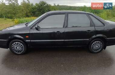 Седан Volkswagen Passat 1994 в 