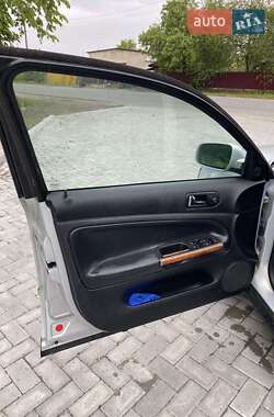 Седан Volkswagen Passat 1999 в 