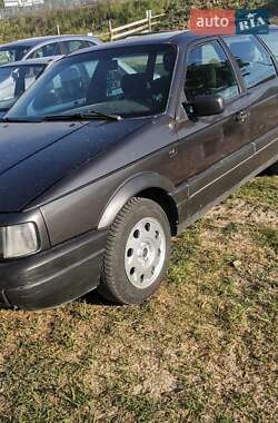 Универсал Volkswagen Passat 1990 в 