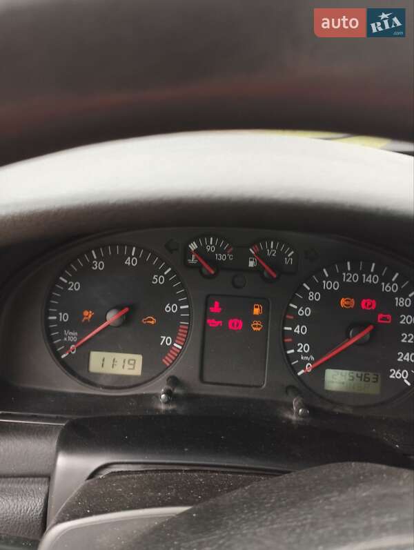 Седан Volkswagen Passat 1999 в Харькове