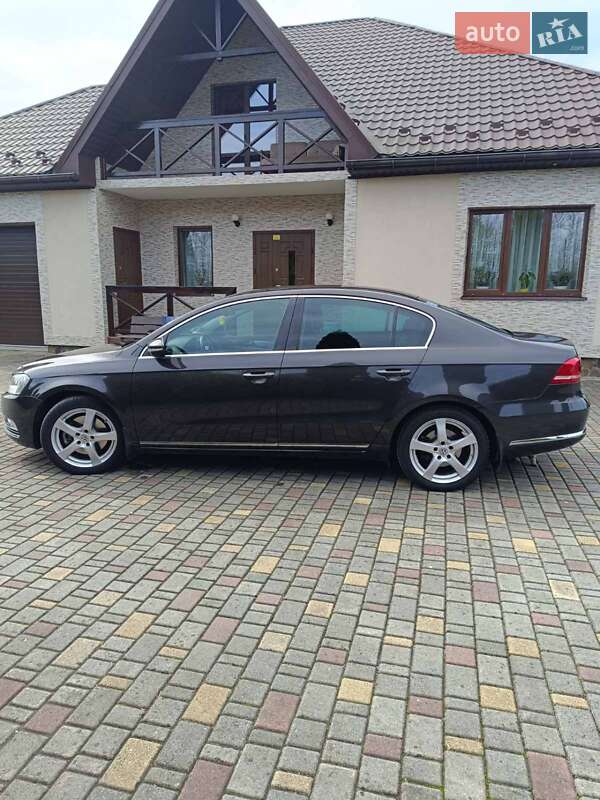 Volkswagen Passat 2011