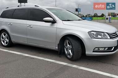 Універсал Volkswagen Passat 2011 в 