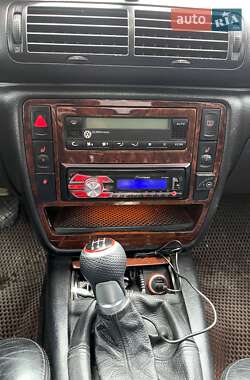 Седан Volkswagen Passat 2004 в 