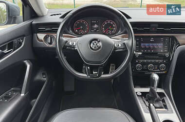 Седан Volkswagen Passat 2020 в 