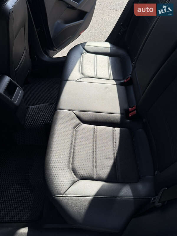 Седан Volkswagen Passat 2015 в Харькове