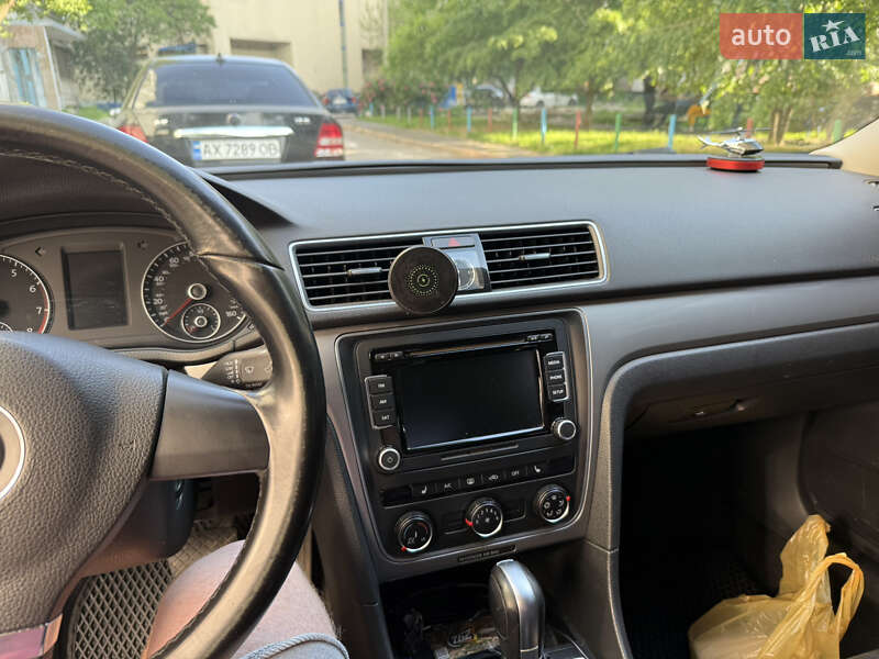 Седан Volkswagen Passat 2015 в Харькове