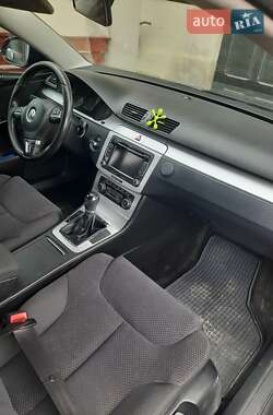 Универсал Volkswagen Passat 2010 в 