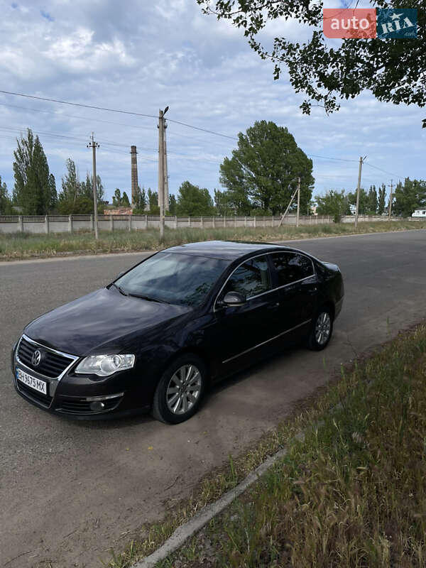 Седан Volkswagen Passat 2010 в Білгороді-Дністровському