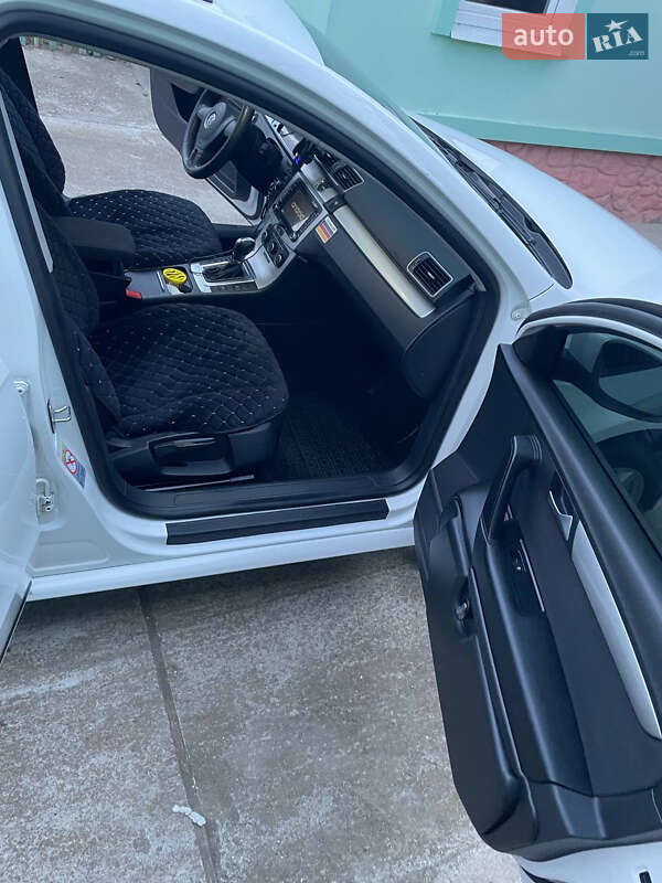 Универсал Volkswagen Passat 2013 в Николаеве фото 10 Универсал Volkswagen Passat 2013 в Николаеве