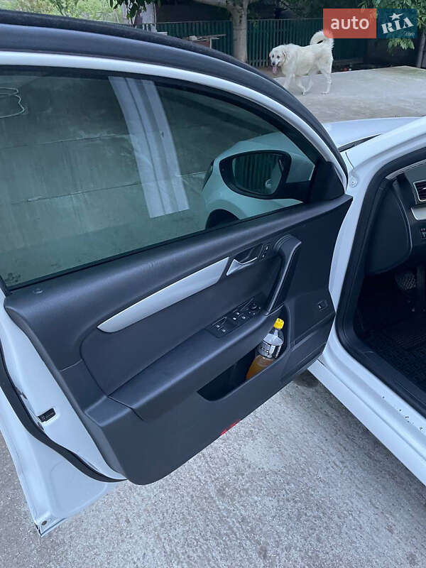 Универсал Volkswagen Passat 2013 в Николаеве фото 20 Универсал Volkswagen Passat 2013 в Николаеве