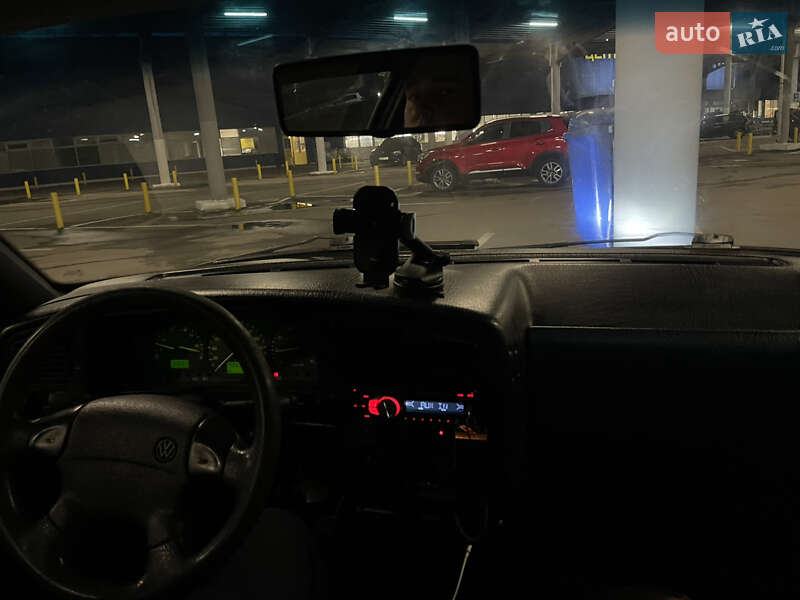 Седан Volkswagen Passat 1995 в Львове