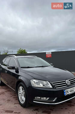 Универсал Volkswagen Passat 2012 в Сарнах