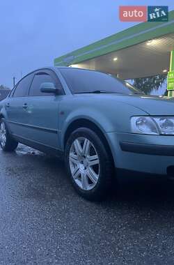 Седан Volkswagen Passat 1997 в 