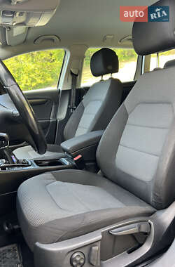 Універсал Volkswagen Passat 2011 в 