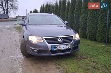 Універсал Volkswagen Passat 2010 в 