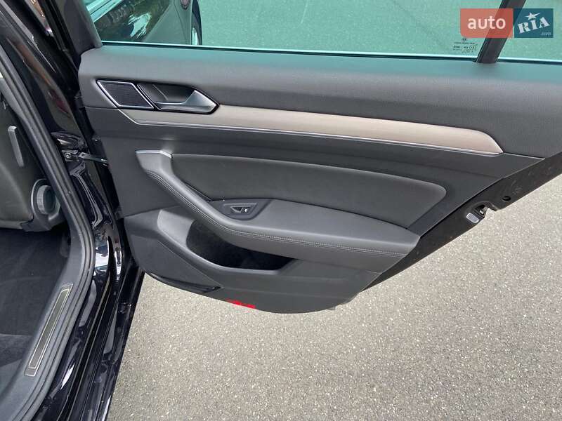 Универсал Volkswagen Passat 2017 в Черновцах