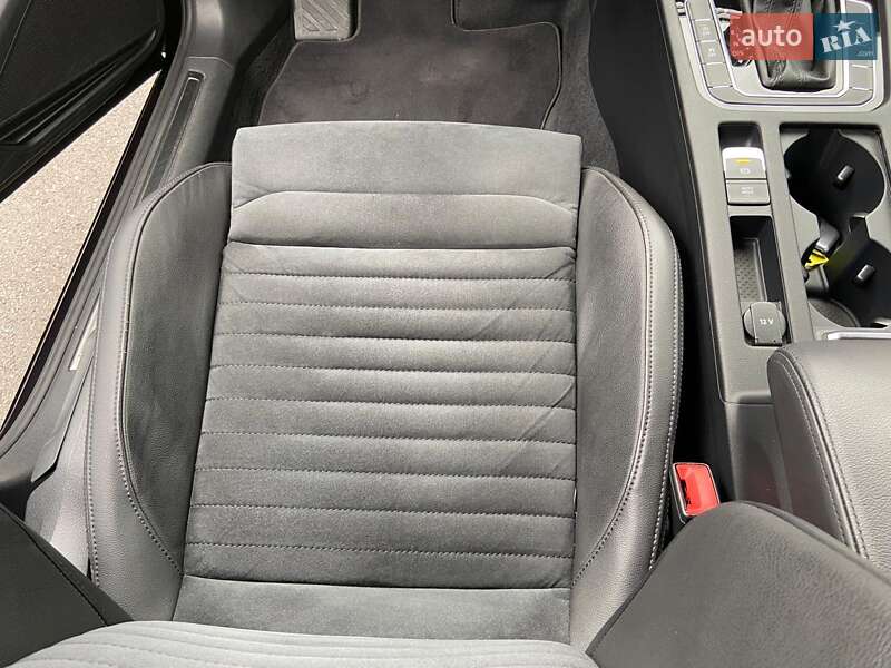 Универсал Volkswagen Passat 2017 в Черновцах