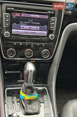 Седан Volkswagen Passat 2013 в 
